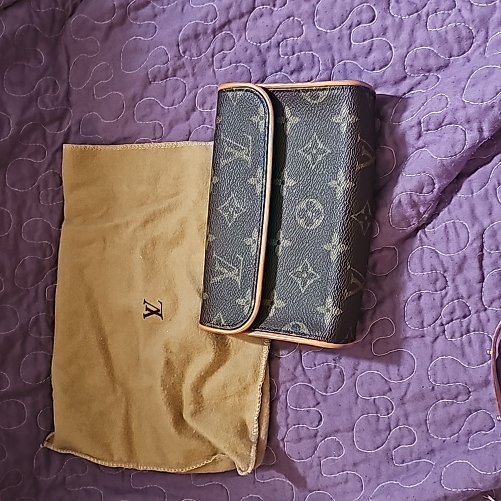 Authentic Louis Vuitton Florentine Waist bag
